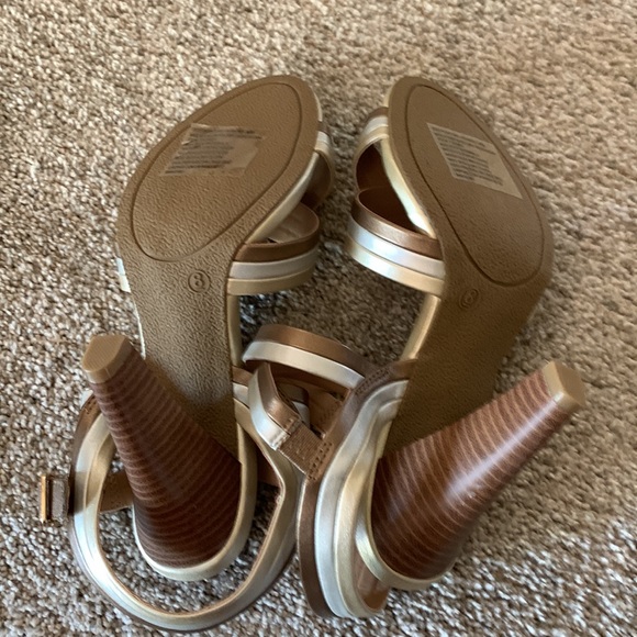 Forever.   Heels. Gold bronze and silver.  Size 8. Like new - Picture 8 of 8